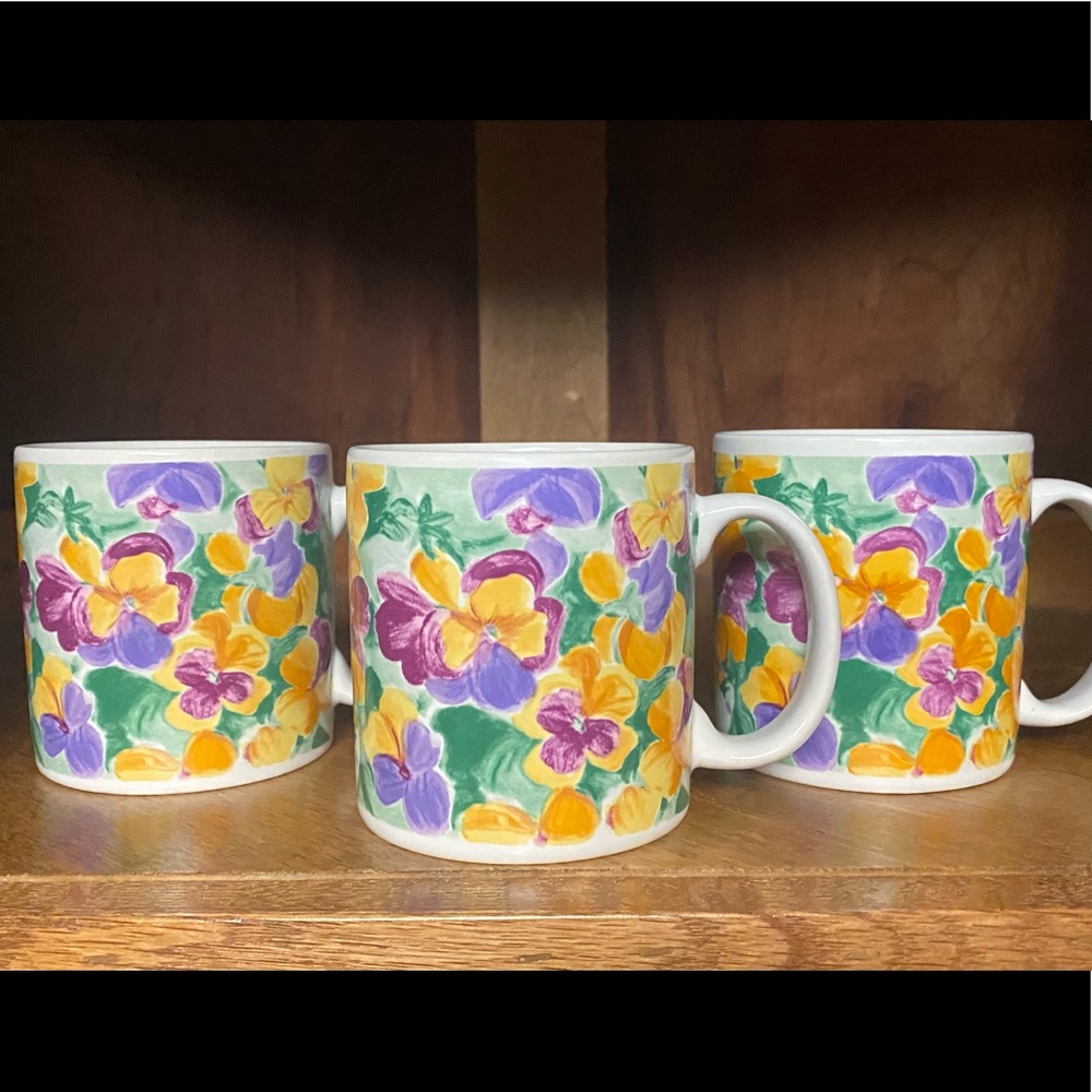 Sakura Sue Zipkin Pansy Cup Mug Set